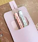 Marca-páginas Porta Canetas | Rosa - Imagem 2